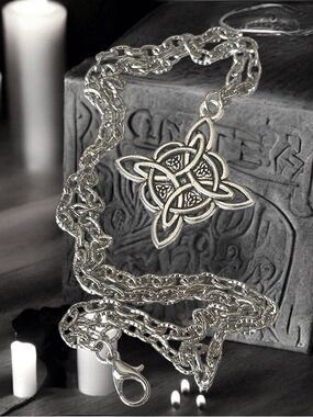 5 For $25💫Silver Celtic Cross Pendant